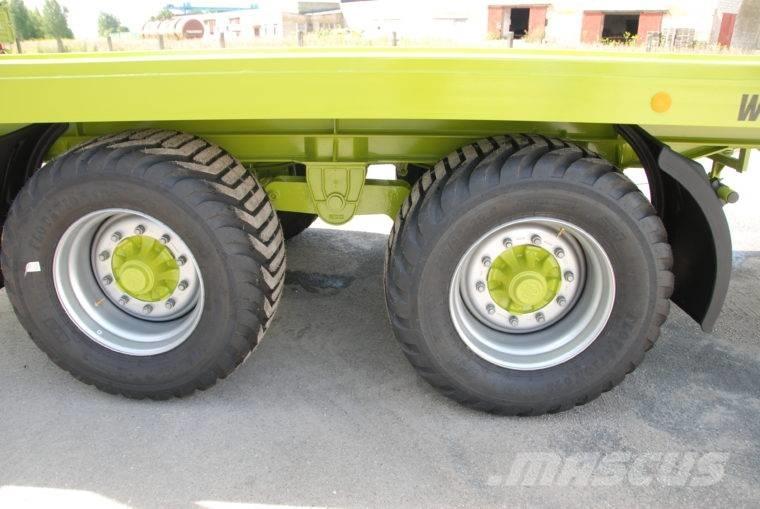 Conow BTW 草捆拖車