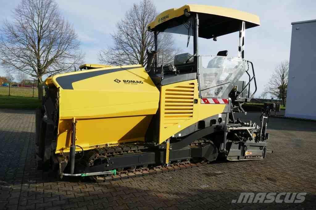 Bomag BF 300 C 小型瀝青機
