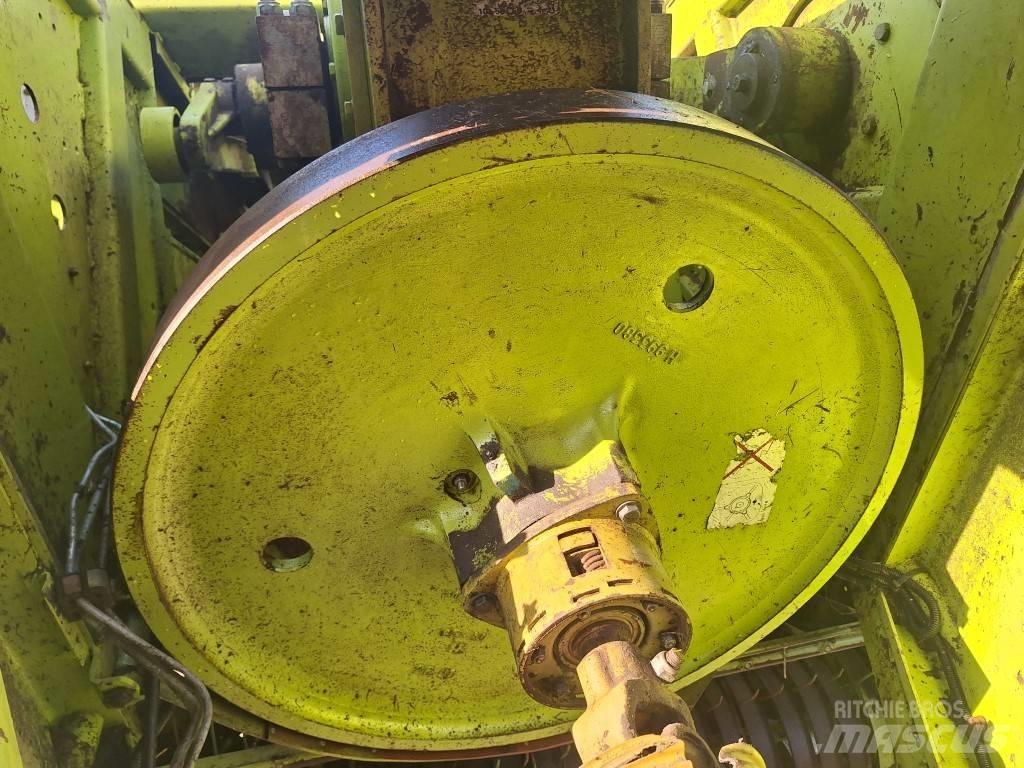 CLAAS Quadrant 1200 方形打捆機
