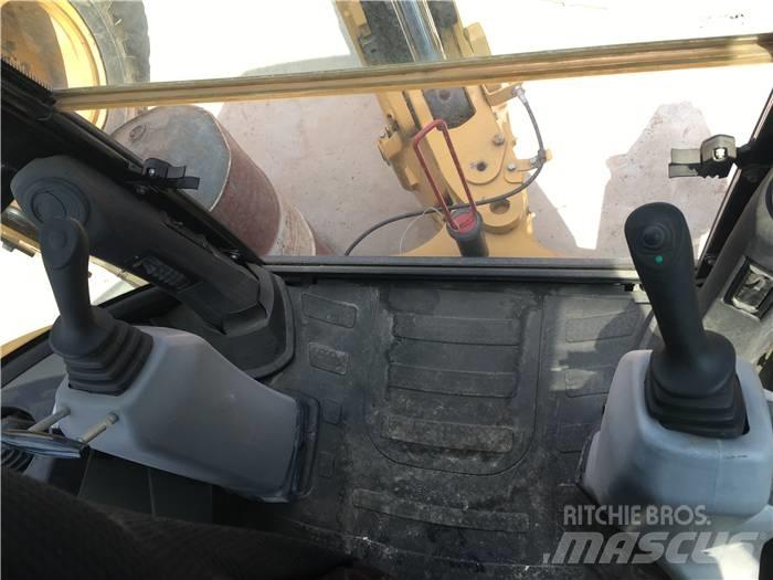 CAT 420 F 反鏟裝載機