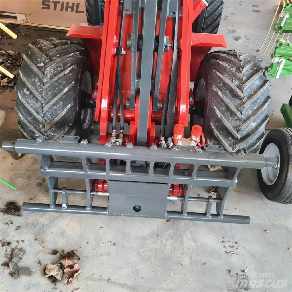 Schäffer 2028 SLT 小型裝載機