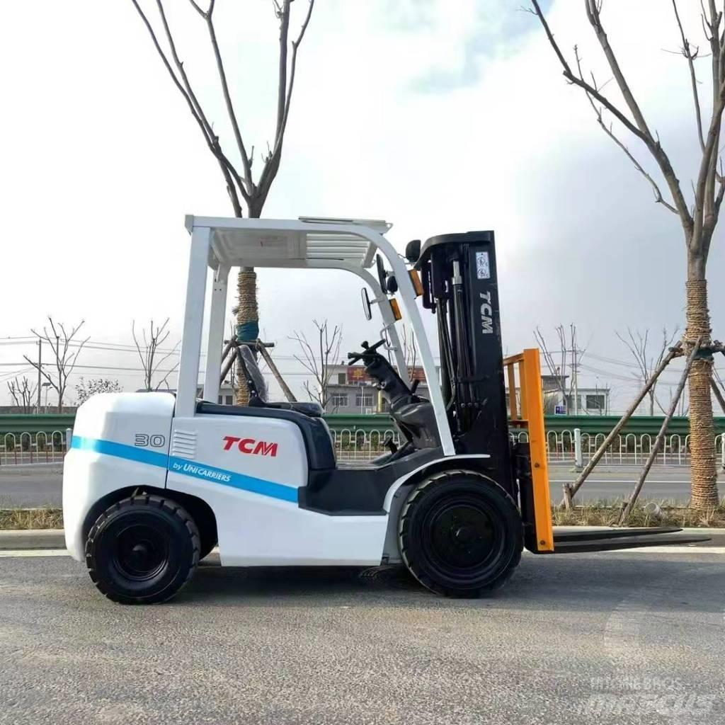 TCM FD30 柴油卡車