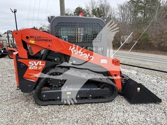 Kubota SVL65-2 滑移轉向裝載機