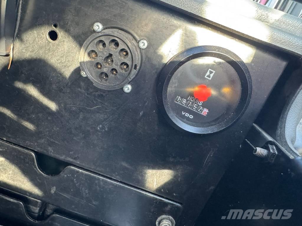 John Deere 1010 E 集運機