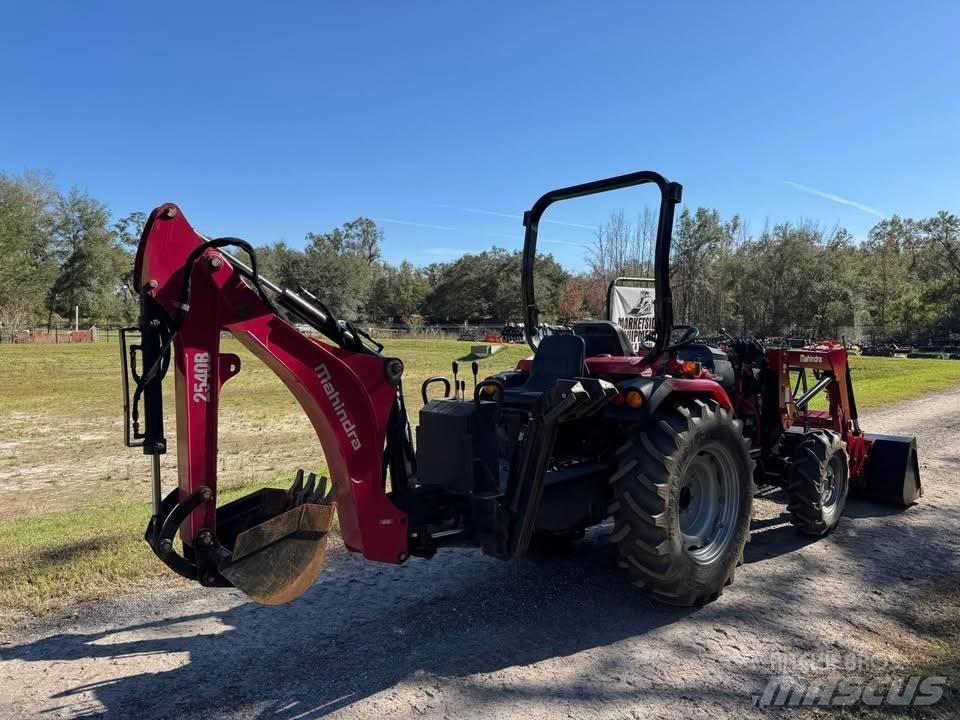 Mahindra 2545 曳引機