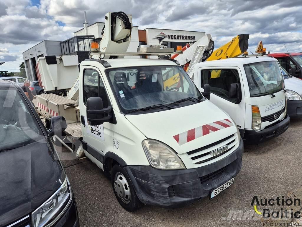 Iveco 50C18 卡車裝載高空作業車