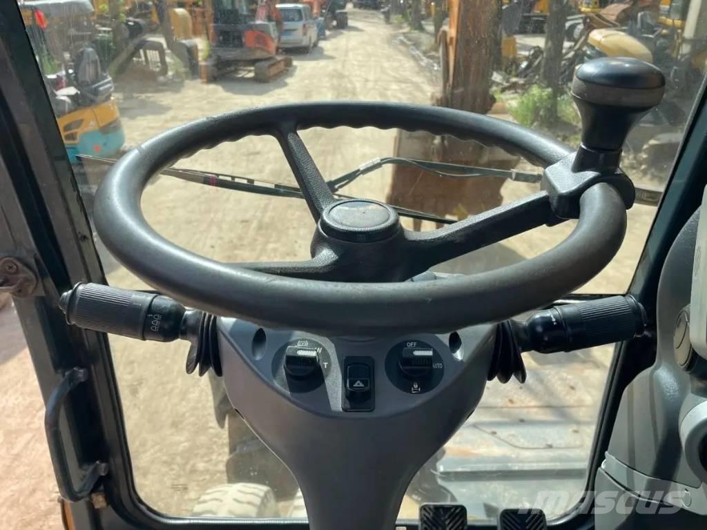 Hyundai R210W-9 旋轉式挖土機/掘鑿機/挖掘機