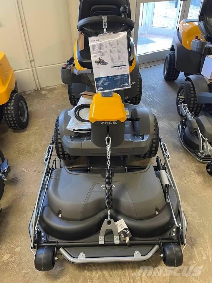 Stiga 500 騎乘式割草機