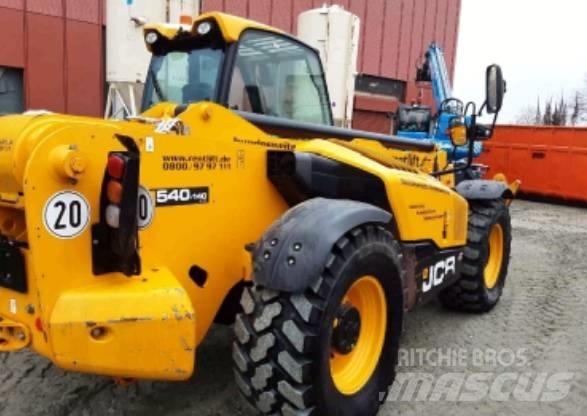 JCB 540-140 伸縮臂操作車