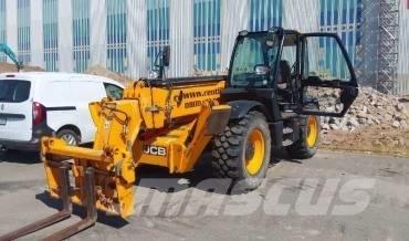 JCB 540-140 伸縮臂操作車