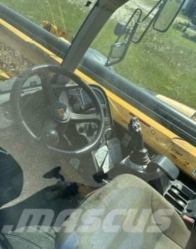 JCB 540-140 伸縮臂操作車