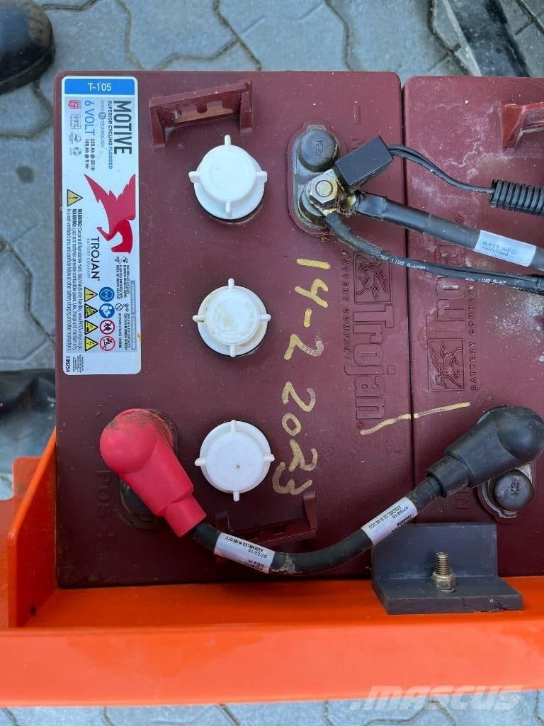 JLG 1230 ES 垂直升降工作台