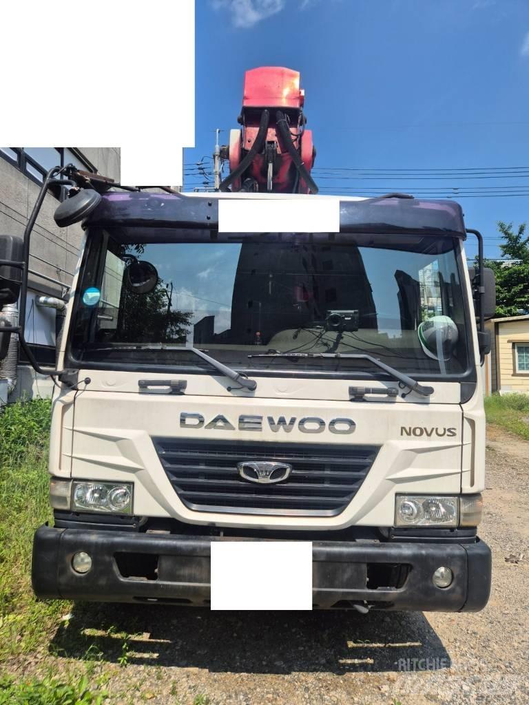 Horyong SKY450 卡車裝載高空作業車