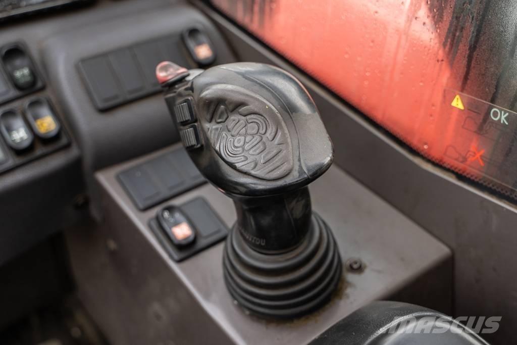 Manitou MLT 629 農業用伸縮臂裝載機