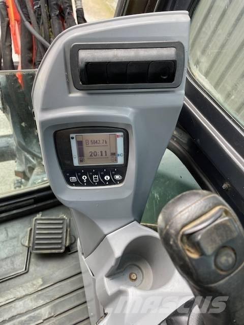 Kubota U 55 小型挖土機/掘鑿機<7t(小型挖掘機)