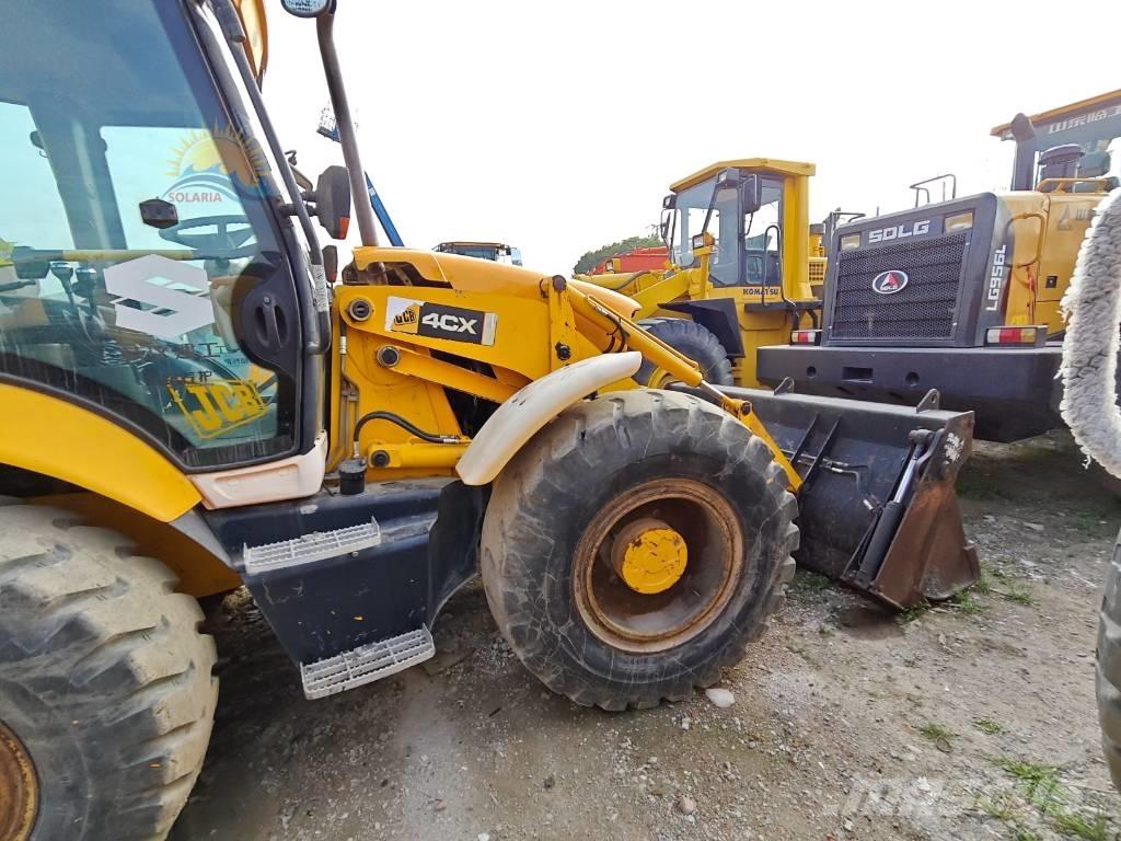JCB 4CX 反鏟裝載機