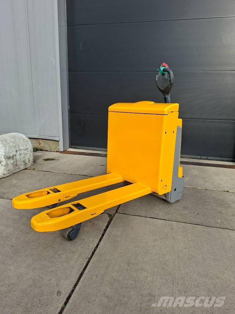 Jungheinrich EJE 116 低架升降機