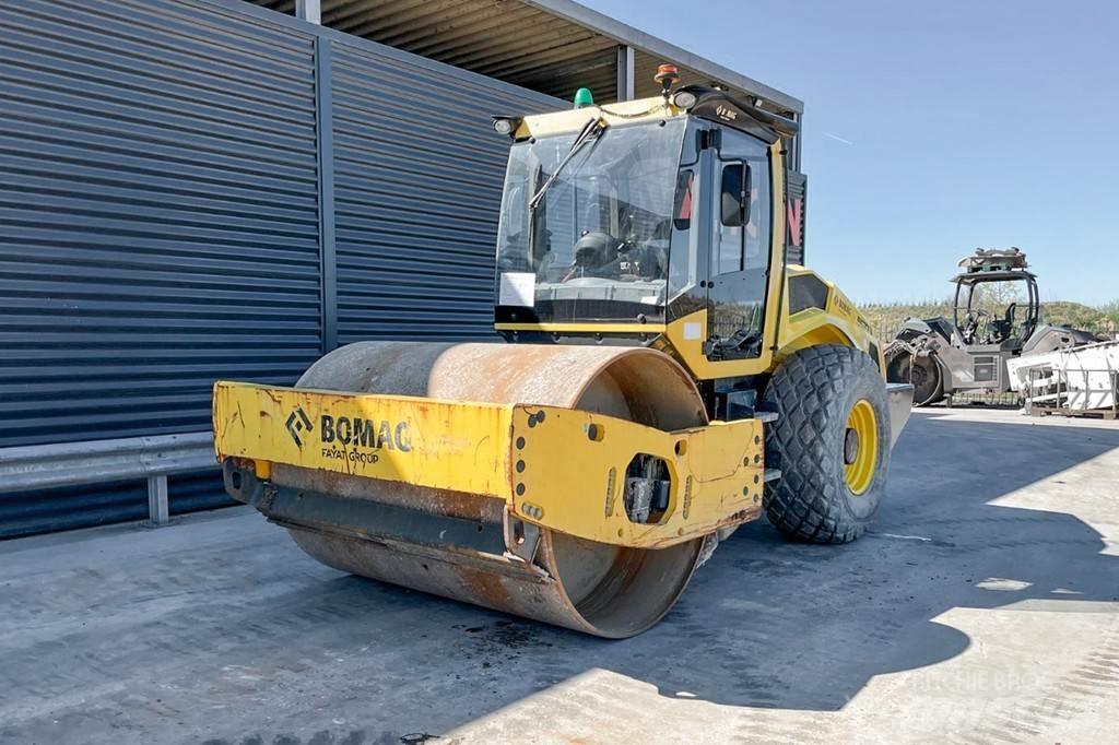 Bomag BW 213 D-5 單輪滾壓機