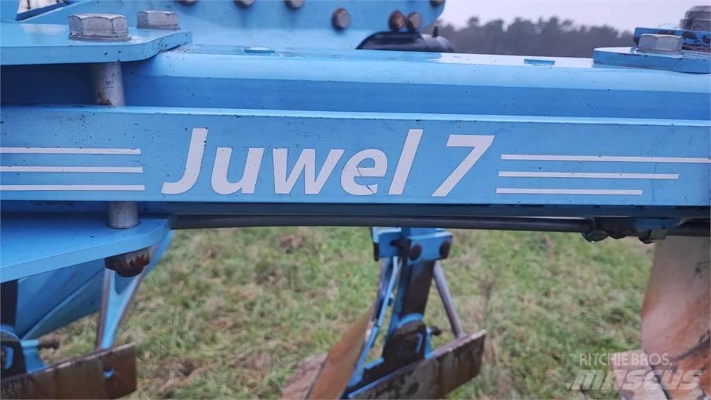 Lemken Juwel 7 M 雙向犁