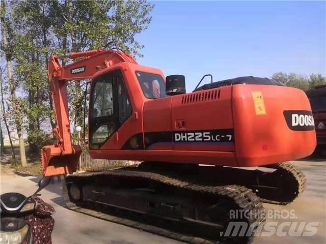 Doosan DH 225 LC-7 履帶式 挖土機/掘鑿機/挖掘機