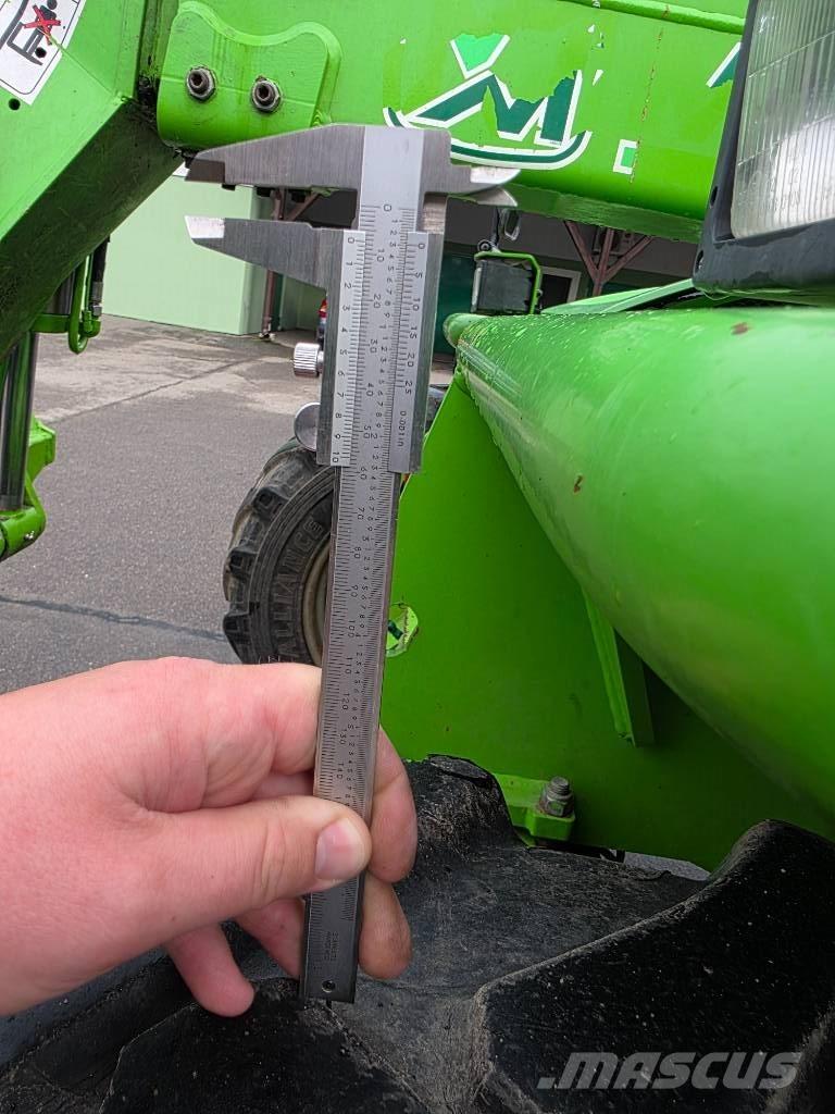 Merlo P 34.7 農業用伸縮臂裝載機