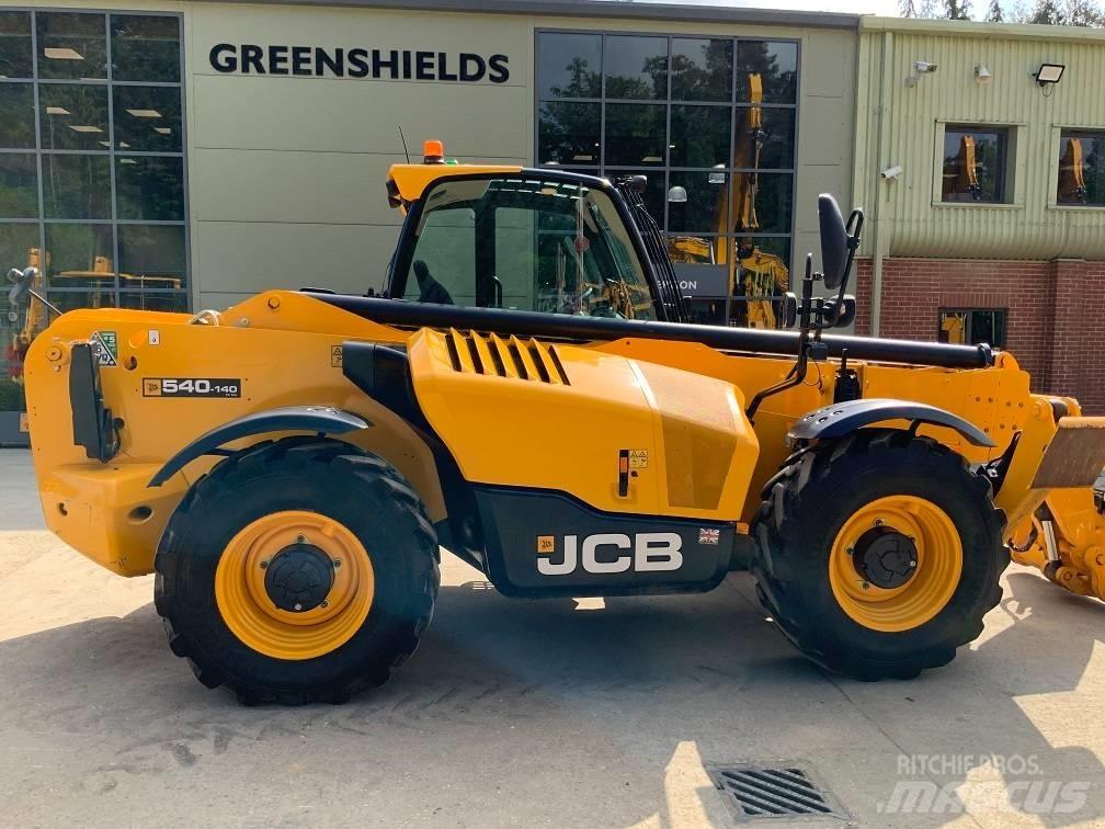 JCB 540V140 伸縮臂操作車
