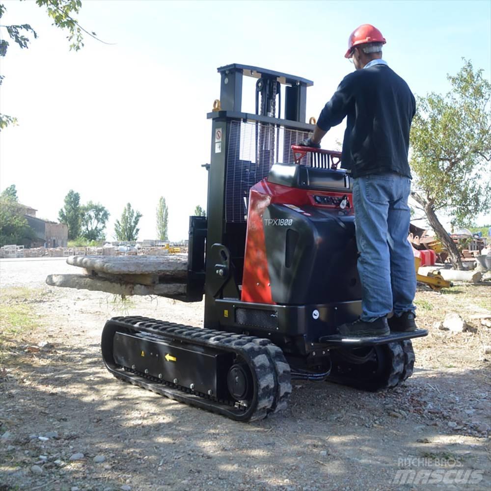 Hinowa TPX 1800 行走控制式堆積機