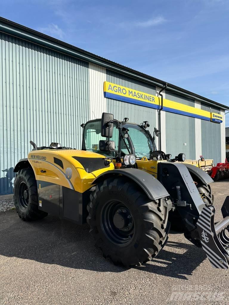 New Holland TH 7.42 伸縮臂操作車