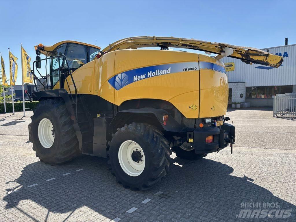 New Holland FR9050 自走式飼料採集機