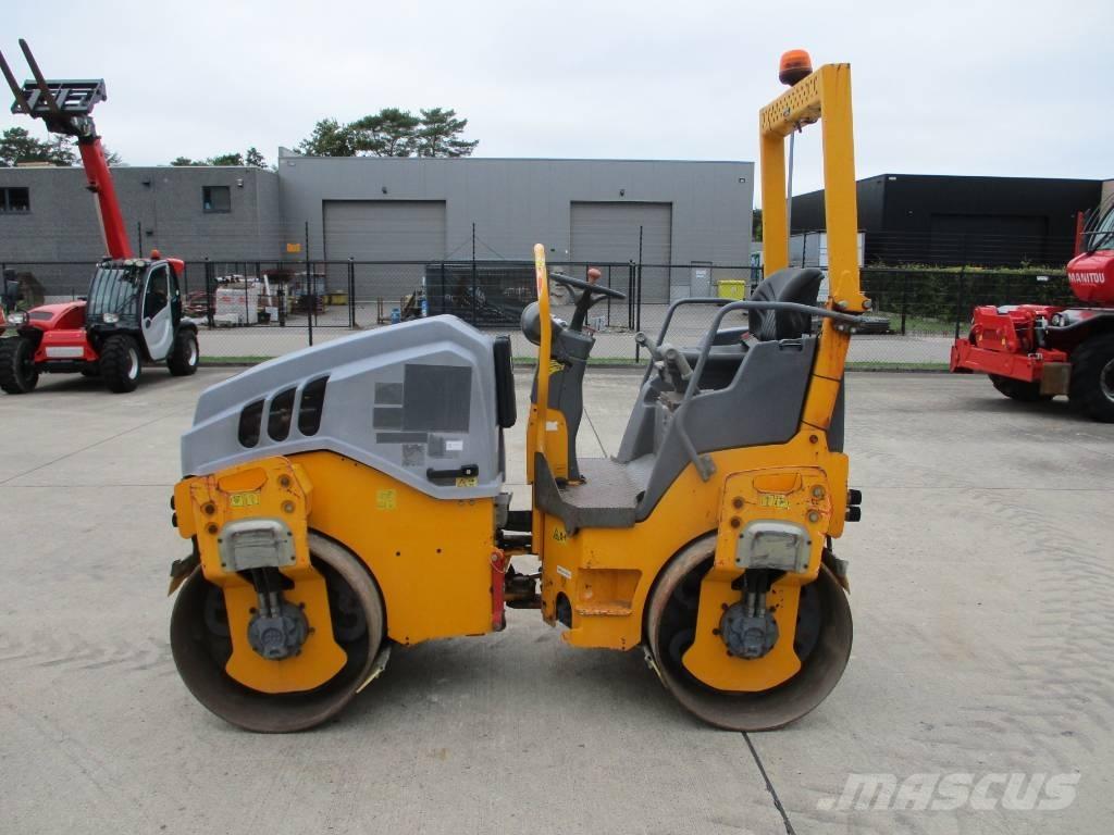 Hamm HD12VV (879) 雙輪滾壓機
