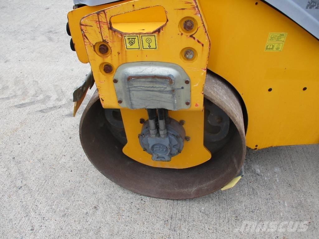 Hamm HD12VV (879) 雙輪滾壓機