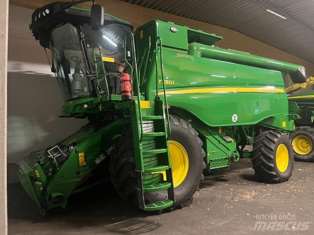 John Deere T550i 聯合收穫機