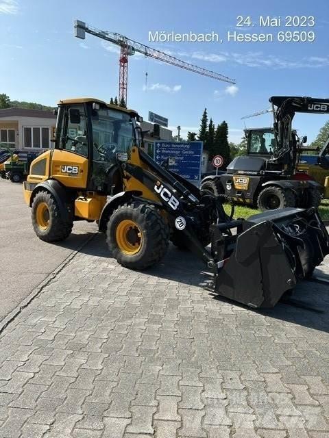 JCB 409 輪胎式裝載機
