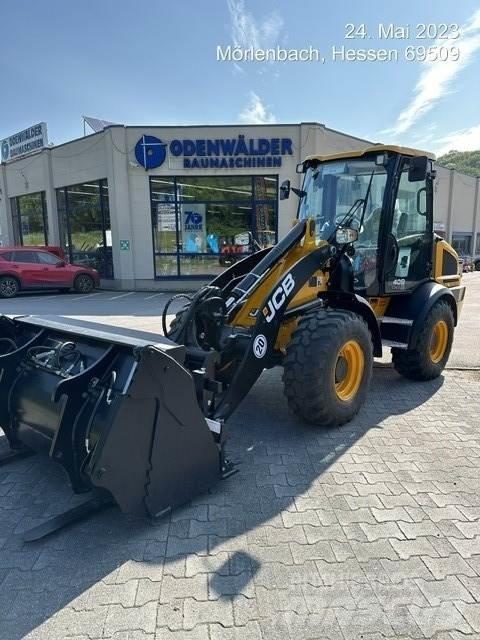 JCB 409 輪胎式裝載機