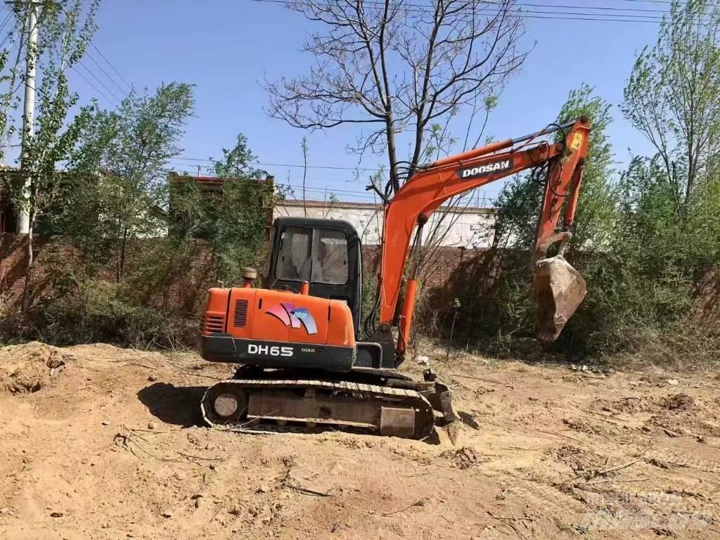 Doosan DH 55 小型挖土機/掘鑿機<7t(小型挖掘機)