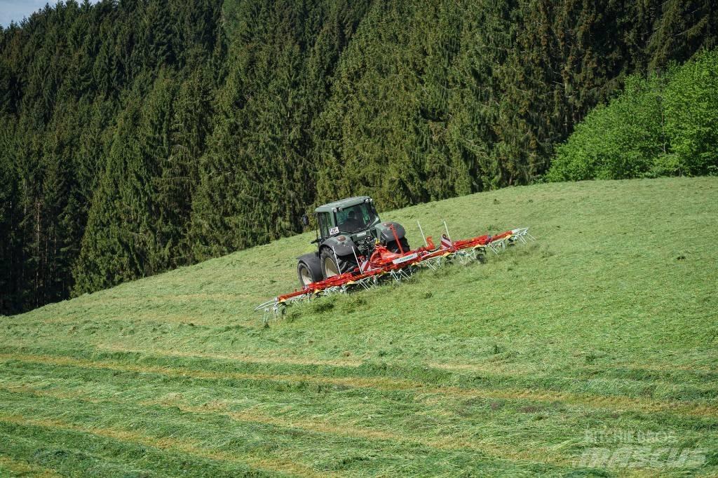 Pöttinger Hit 8.91 耙與翻草機