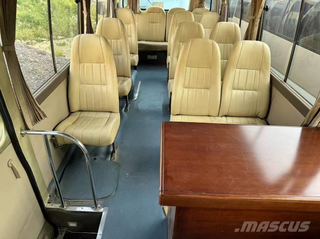Toyota Coaster Bus 迷你巴士