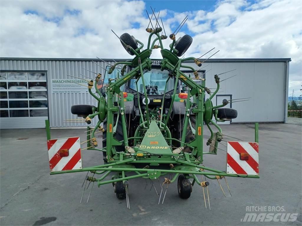 Krone KW 6.70/6 耙與翻草機