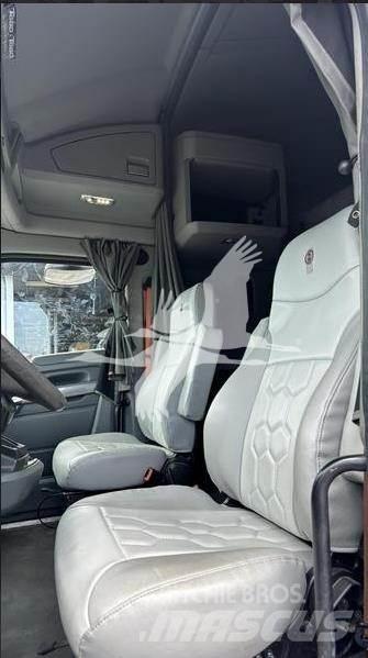 Kenworth T680 曳引機組件