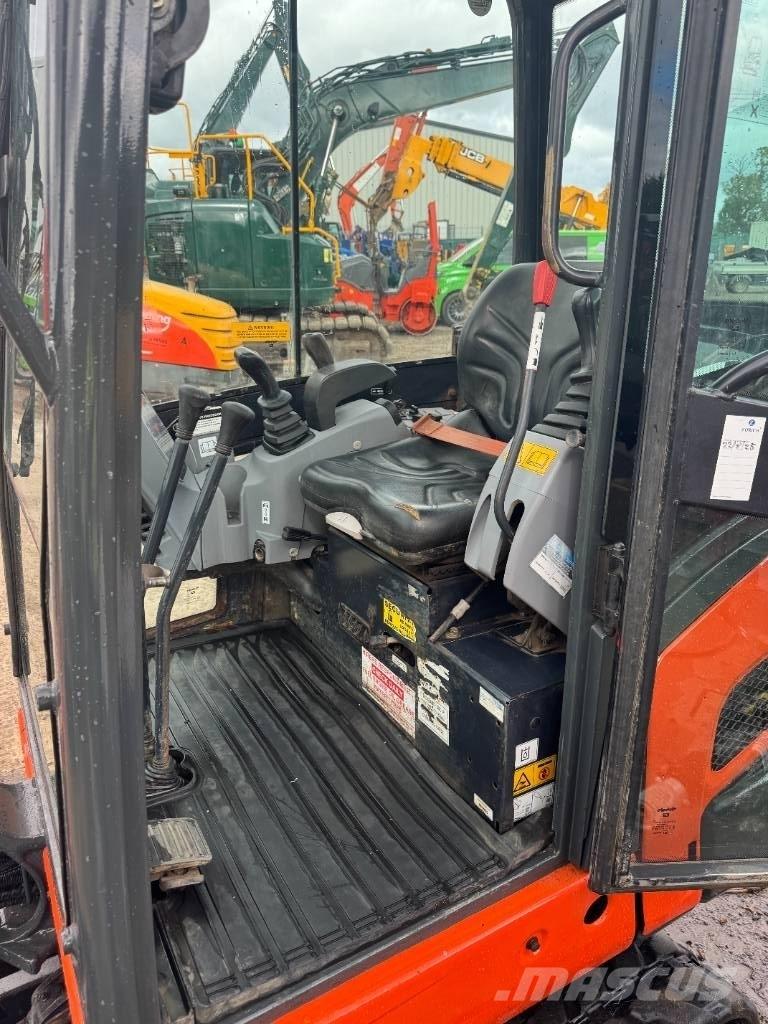 Kubota KX 016-4 小型挖土機/掘鑿機<7t(小型挖掘機)