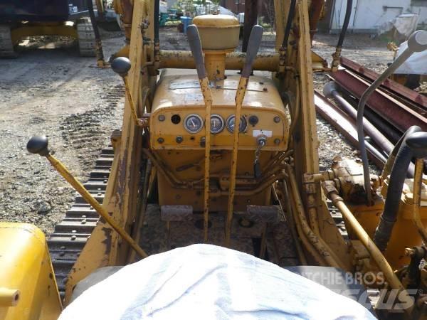 Komatsu D20S-3 履帶推土機