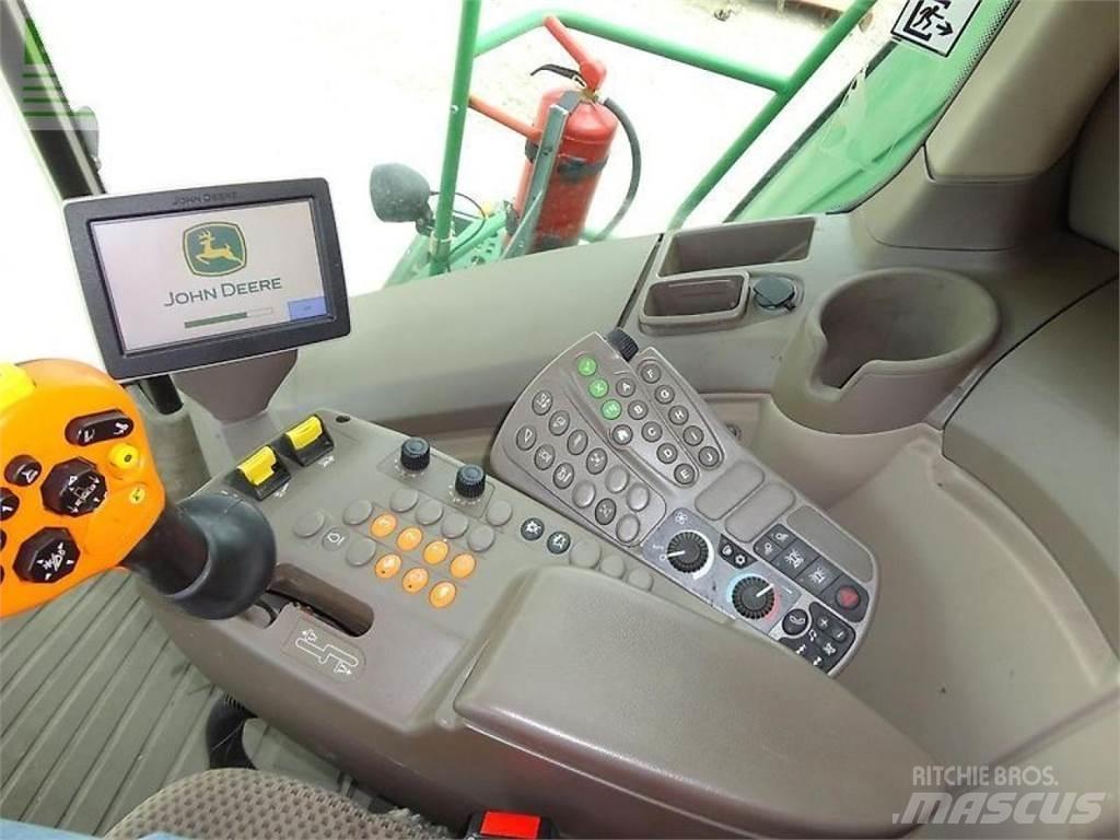 John Deere t670 聯合收穫機