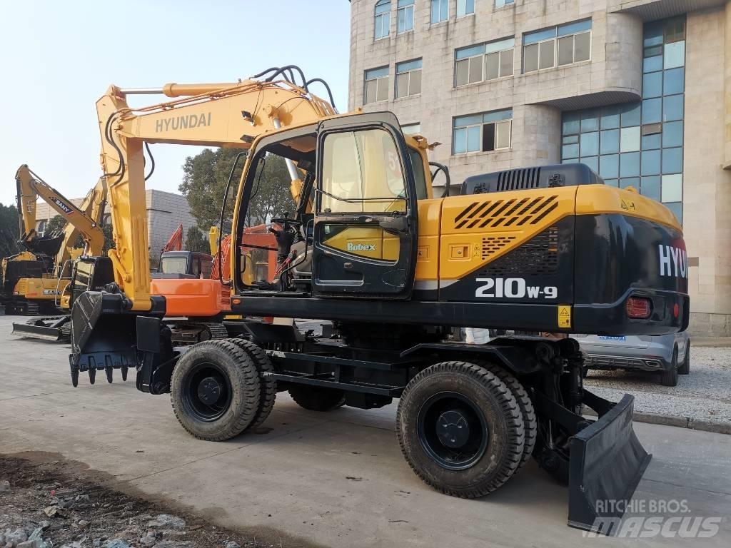 Hyundai R210W-9 旋轉式挖土機/掘鑿機/挖掘機
