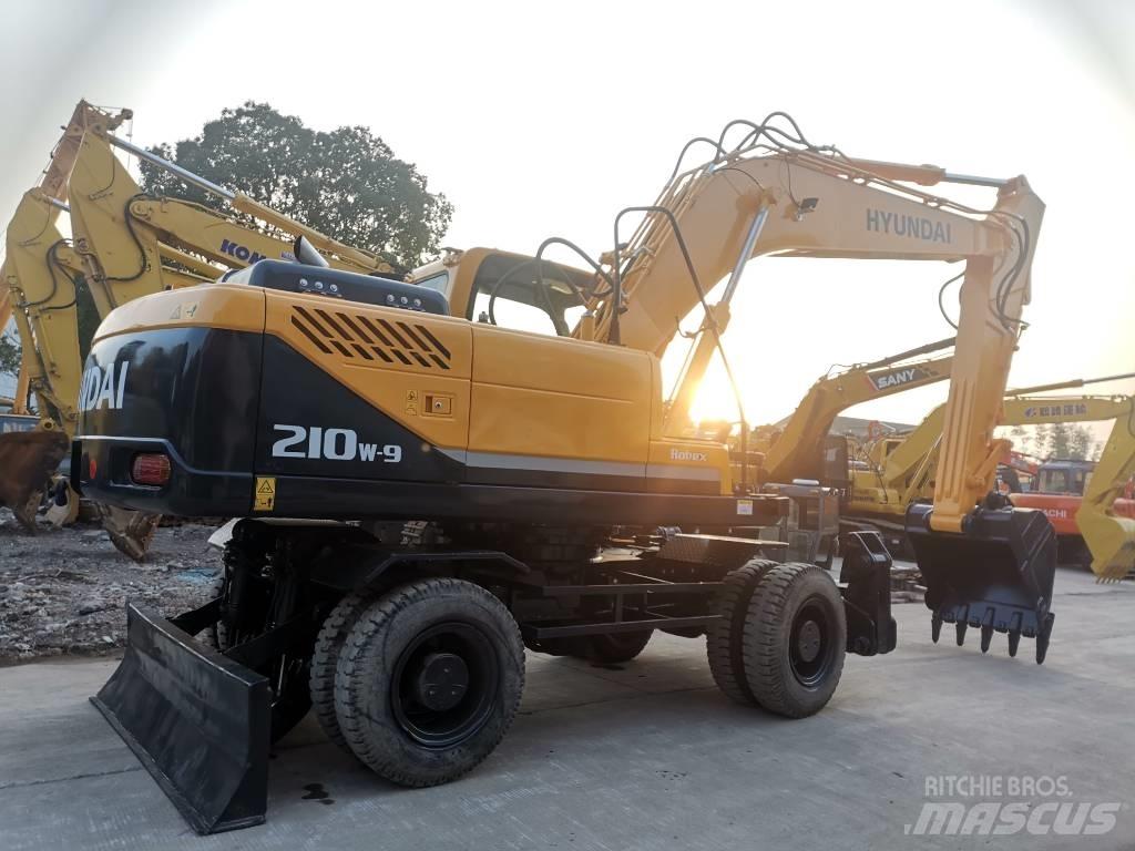 Hyundai R210W-9 旋轉式挖土機/掘鑿機/挖掘機