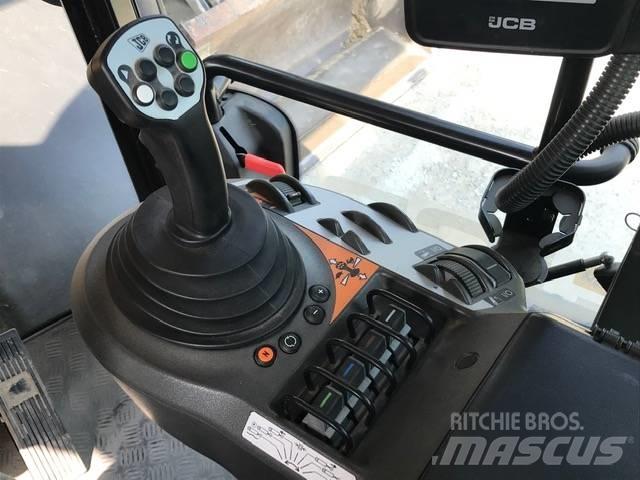 JCB 4190 FASTRAC 曳引機