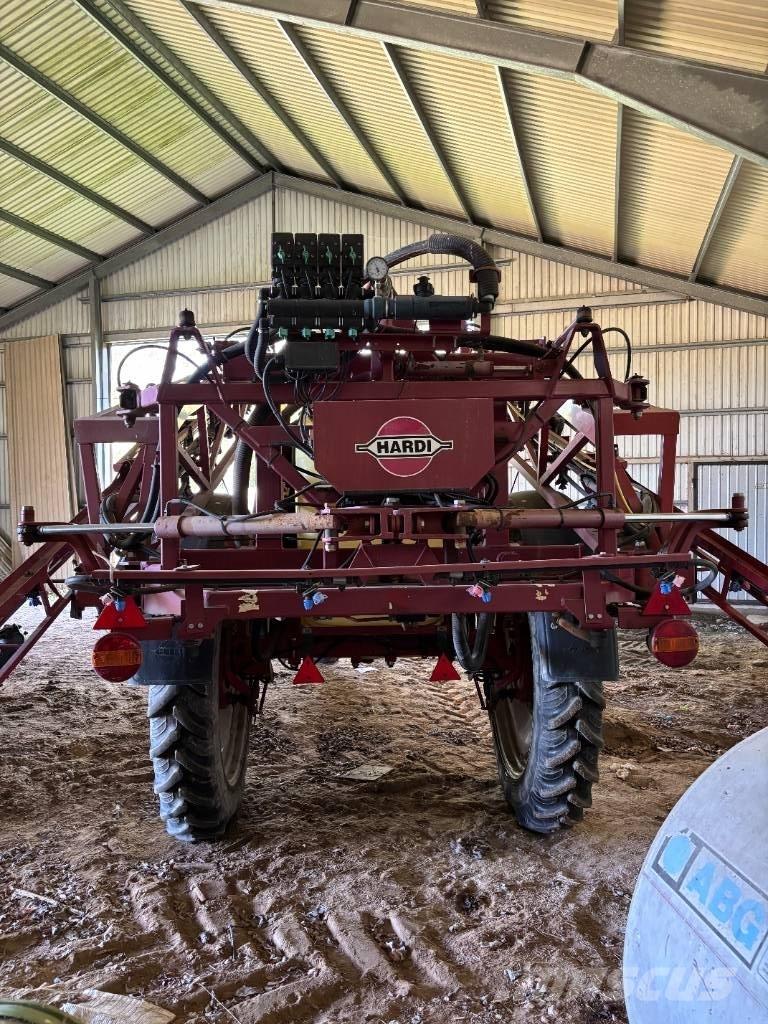 Hardi 2800 牽引式噴霧機