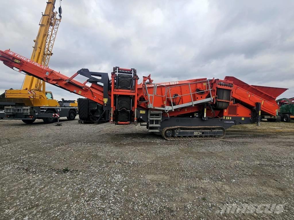 Terex Finlay 883+ 移動式篩選機