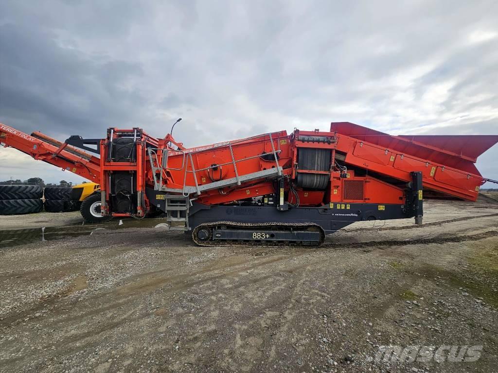 Terex Finlay 883+ 移動式篩選機