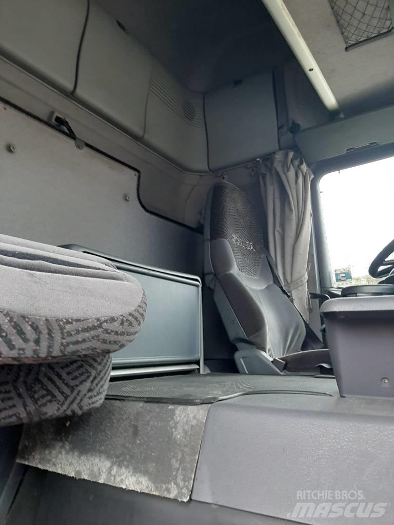 Scania R 124 篷布卡車