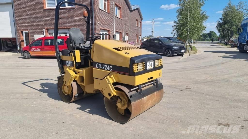 CAT CB 224 C 雙輪滾壓機